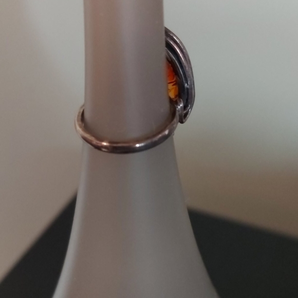 Sterling Silver Oval Amber Ring - Picture 4 of 8